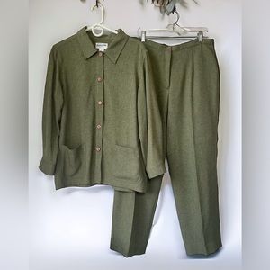 Vintage Pendleton Women’s Green Lightweight Suit Set • Size 14